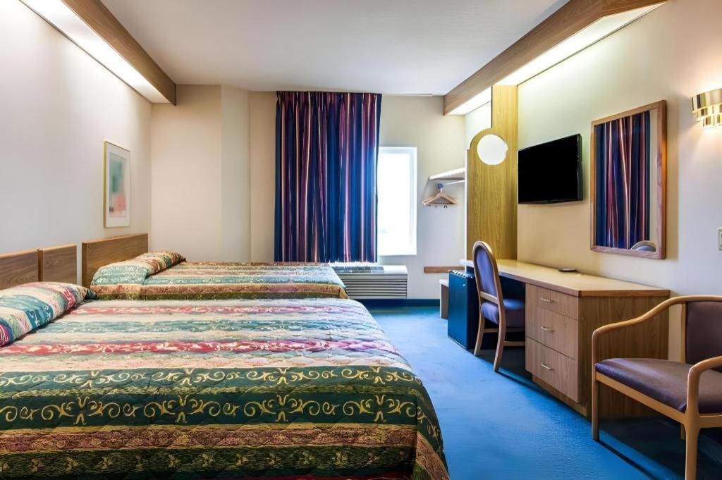 Rodeway Inn Салем Екстериор снимка