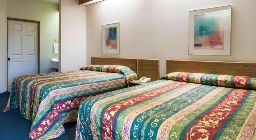 Rodeway Inn Салем Екстериор снимка