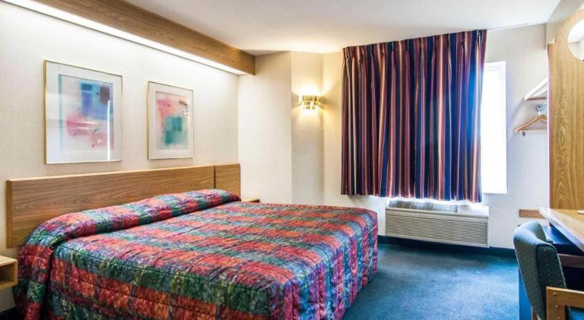 Rodeway Inn Салем Екстериор снимка